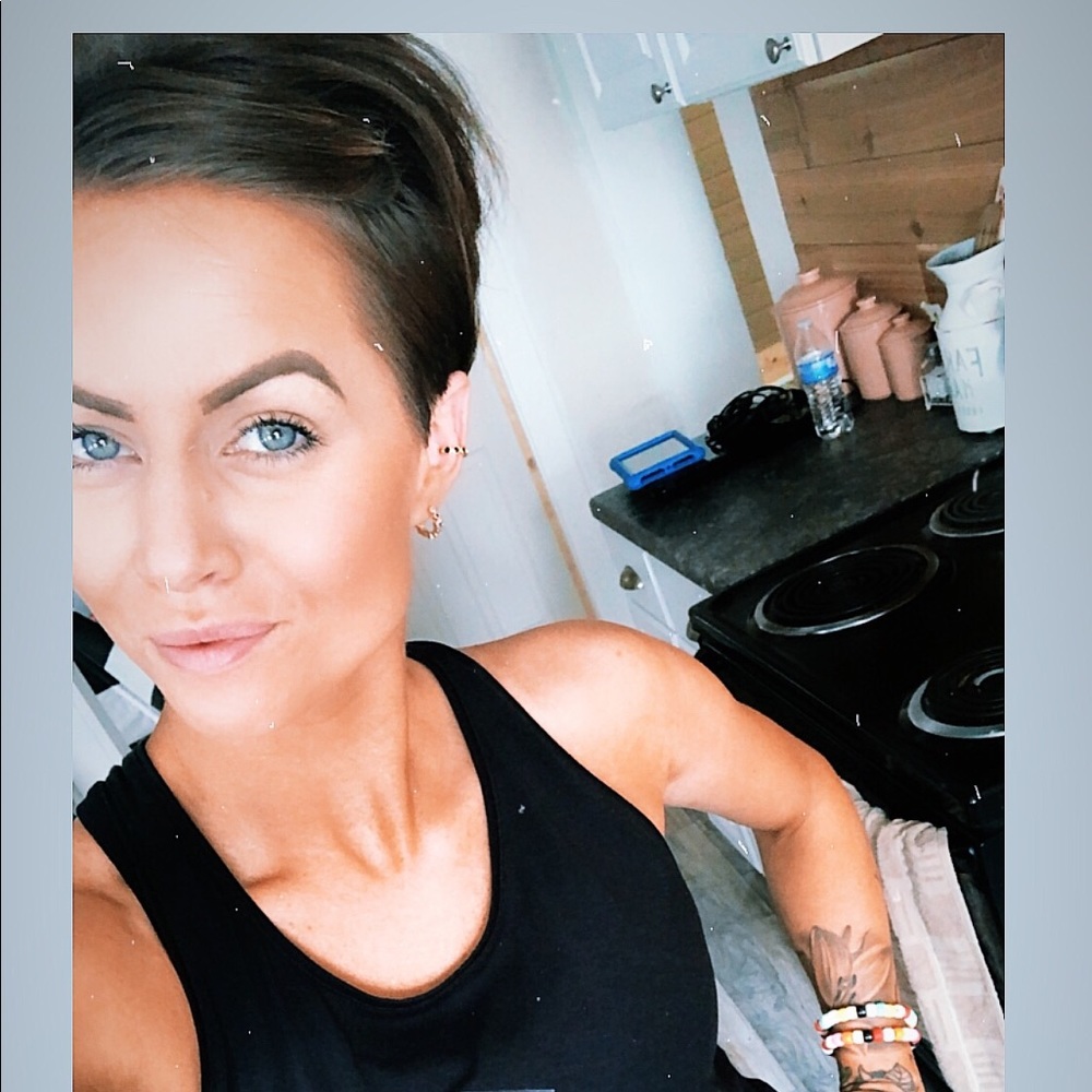 Meet your Posher, Christina